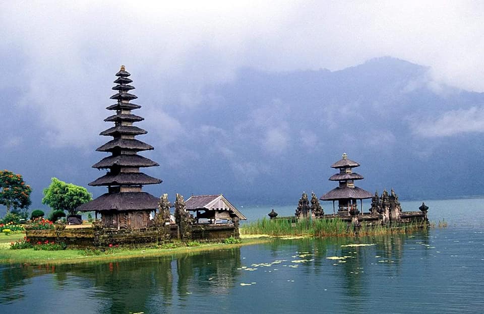 Ulun danu temple