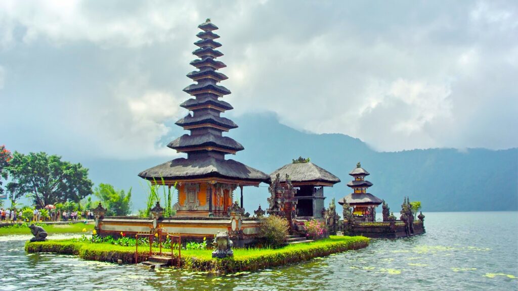 Ulun Danu Beratan temple view