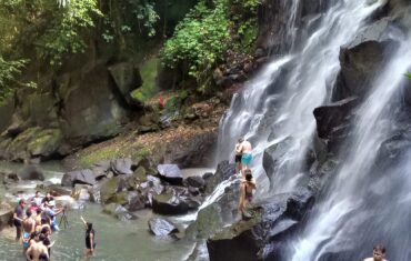 kanto lampo waterfall