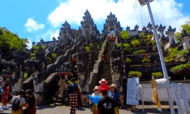 lempuyang temple