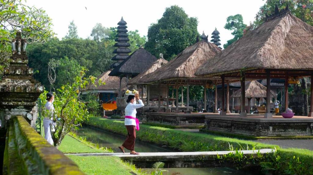 offering at Taman ayun