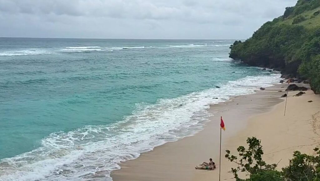 gunung payung beach view