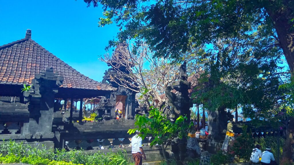manik mas temple at Goa lawah temple