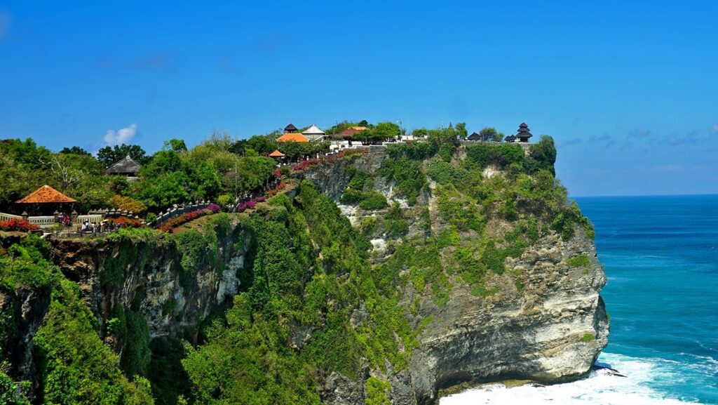 uluwatu temple, cliff