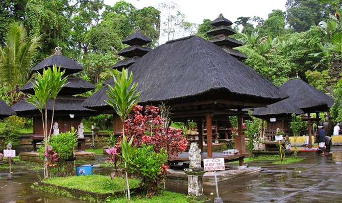 batukaru temple architecture