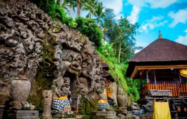 Goa gajah temple