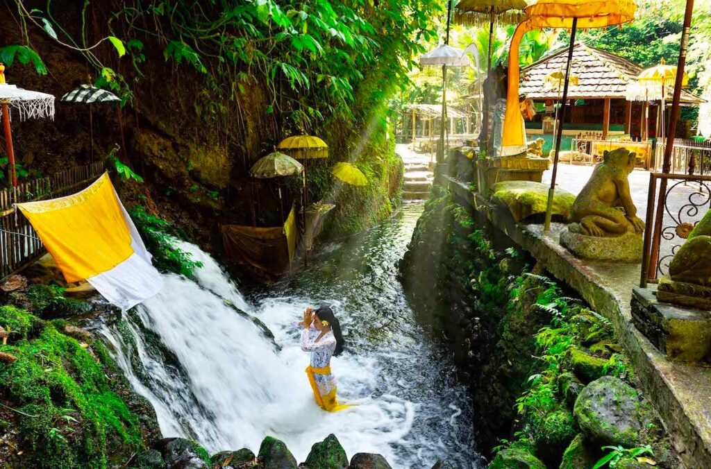 sebatu holy water temple