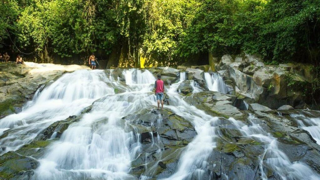 Goa Reng-Reng Waterfall